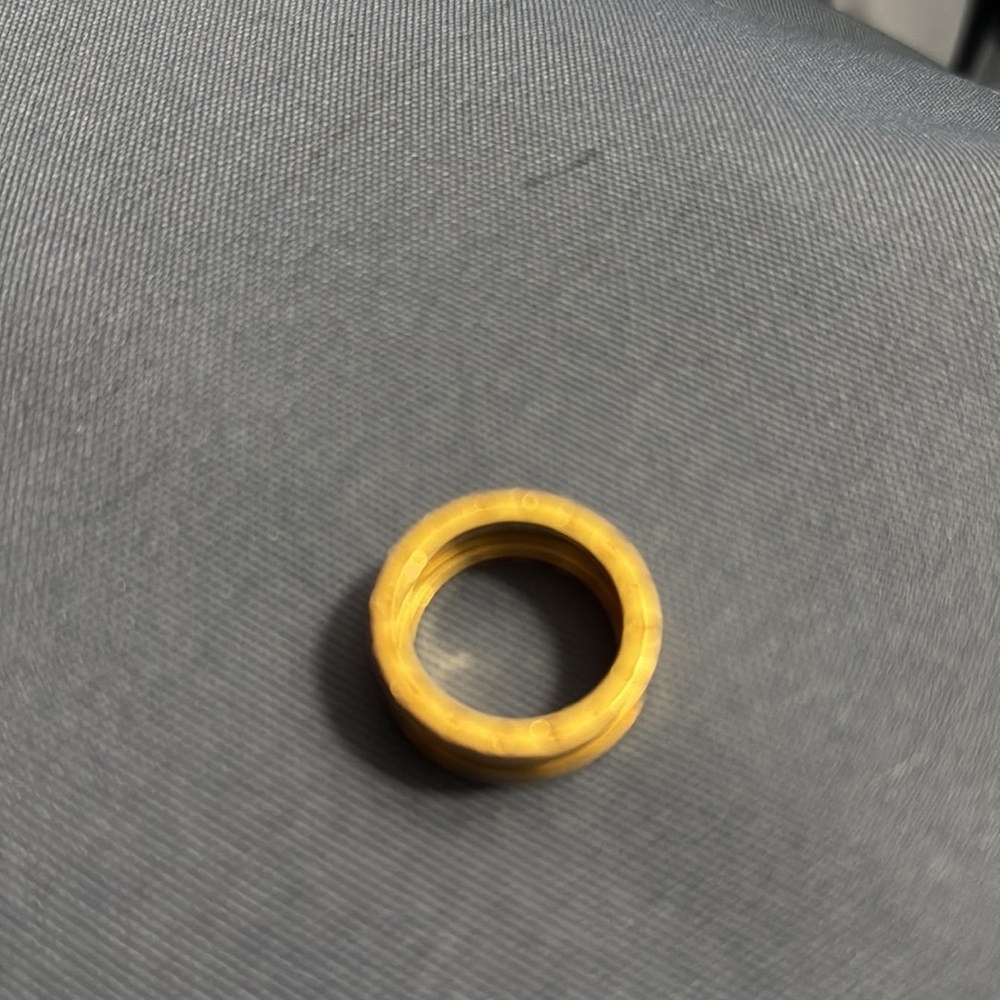 Stylish 18karat Gold Ring - image 4